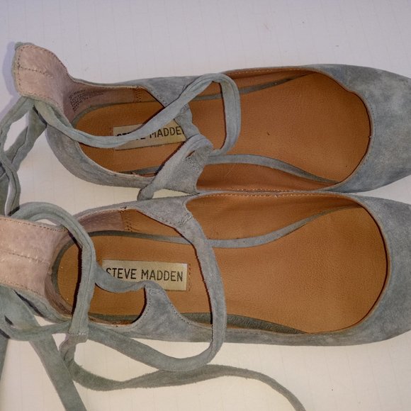 STEVE MADDEN "Bebett" Sz 7 Lace-up Ballet Flat Soft Gray Suede - Picture 2 of 9